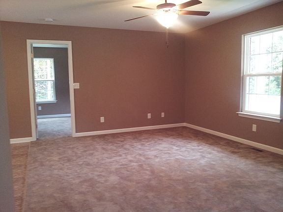 4th image of 1010 Glen Manor Ct