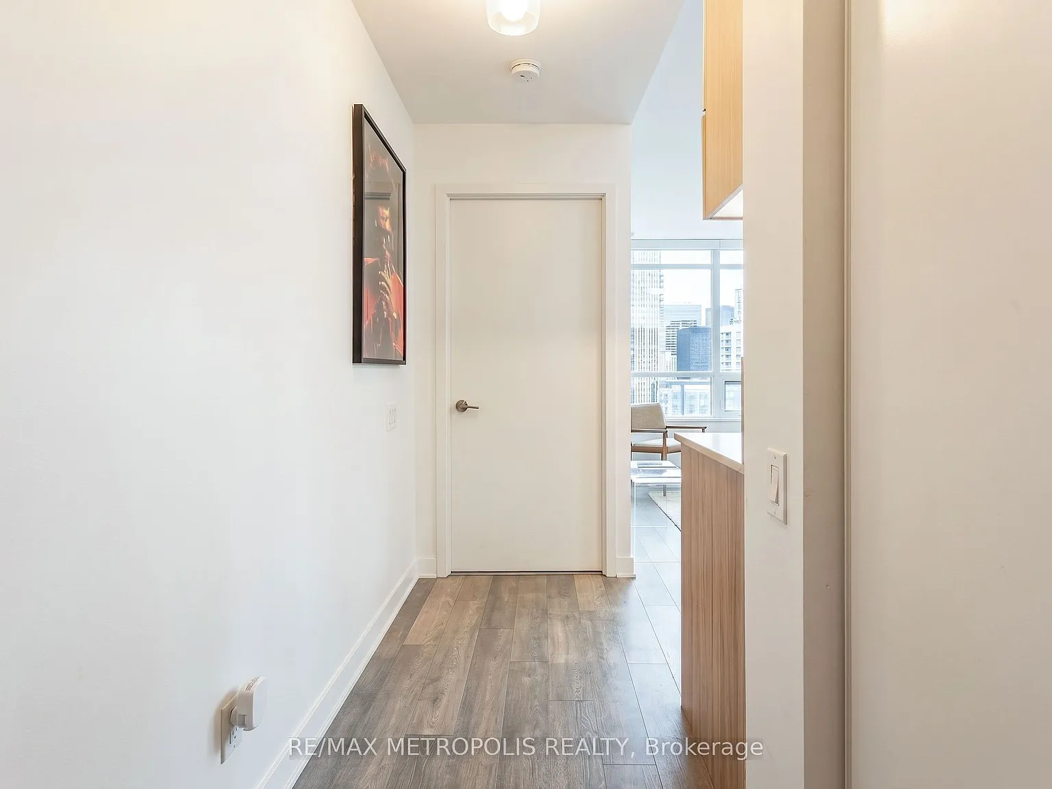 2 bed, $4,580 — Photo 4