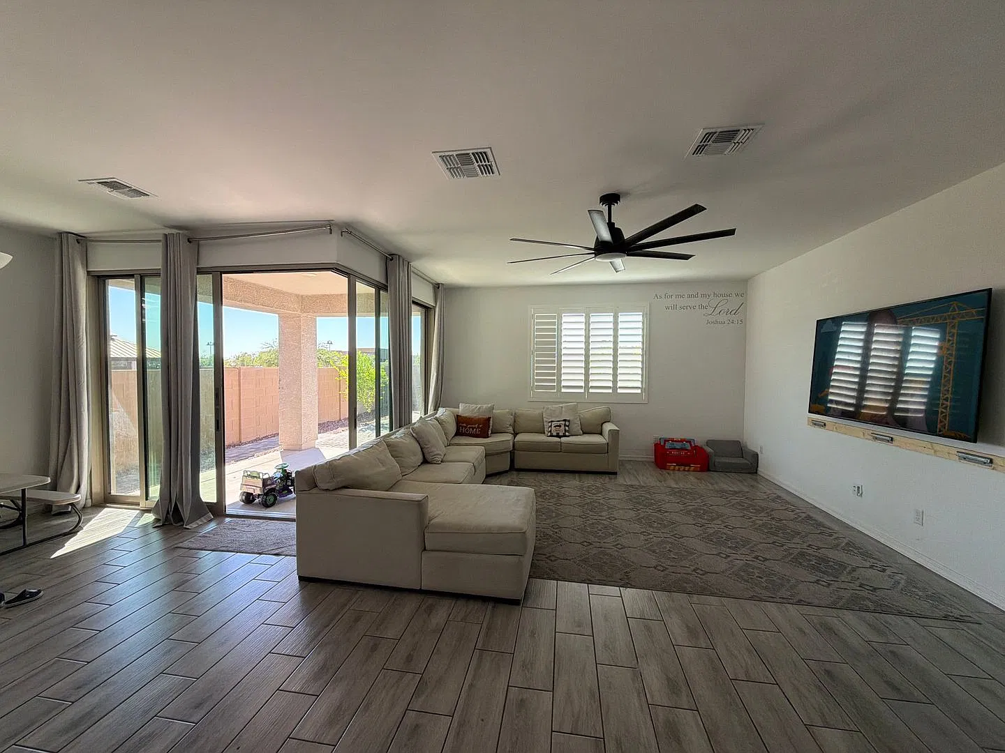 4 bed, 3.0 bath, 2199 sqft, $2,850 — Photo 4