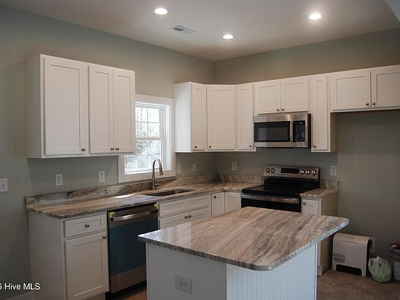 5th image of 1178 Grace Road