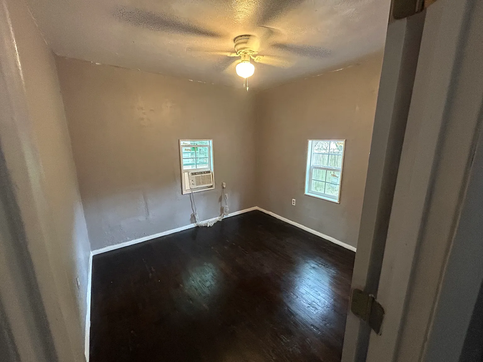 513 N J St — Photo 2