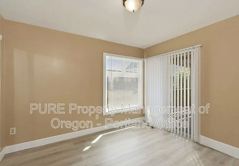 6320 NE Simpson St — Photo 12