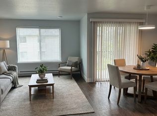 2 bed, 1.0 bath, 840 sqft, $1,795, Sumner, WA 98390