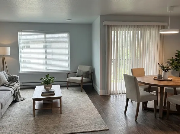 5011 157th Avenue Ct E Unit C, Sumner, WA 98390