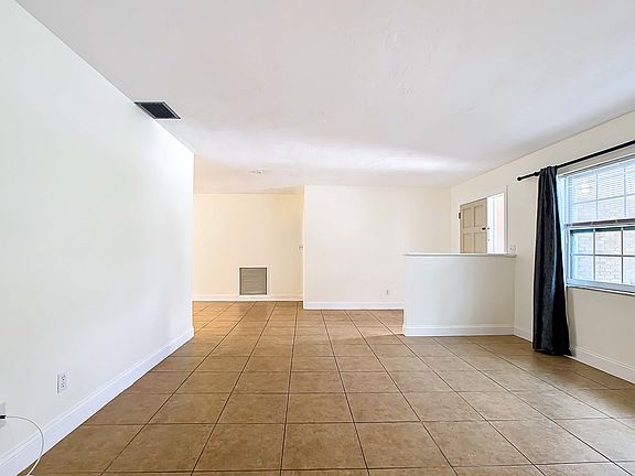 4th image of 1949 Sierra Cir N