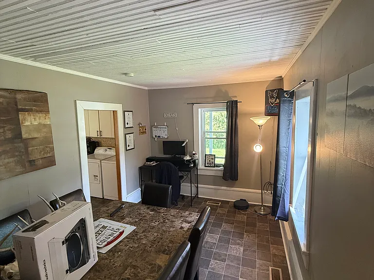 1622 Vanderwater Rd — Photo 9