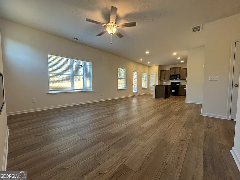 190 Fair Oak Ln — Photo 7