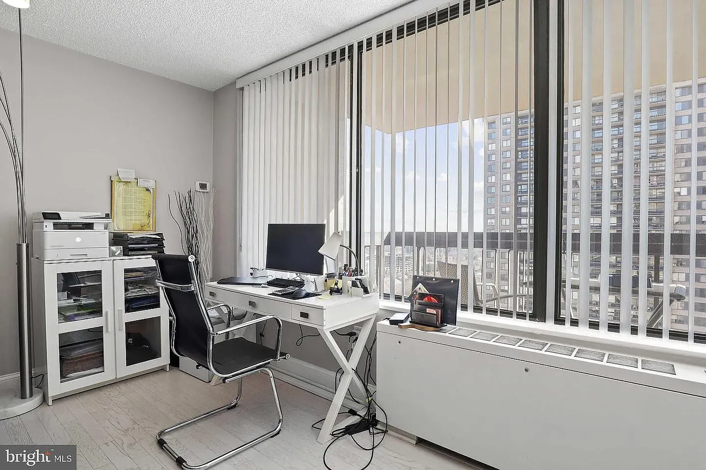 1 bed, 951 sqft, $2,400 — Photo 3