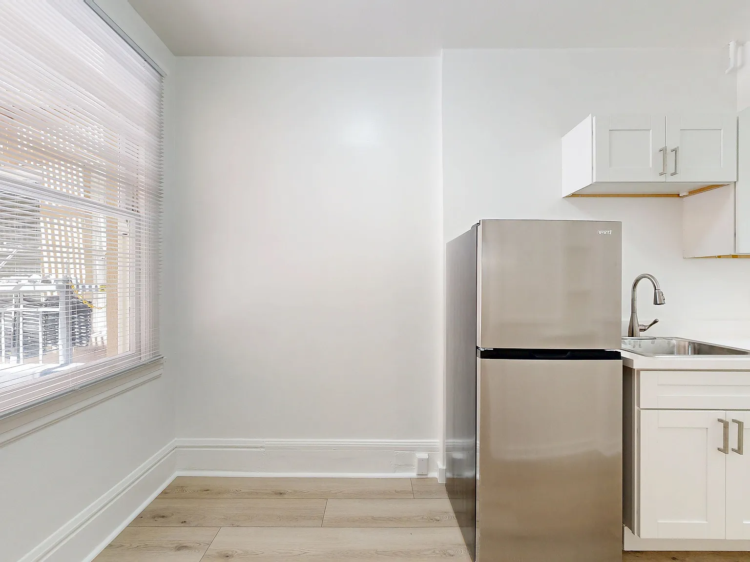 Bright & Spacious Studio Near Union Square Pet Friendly — Photo 2