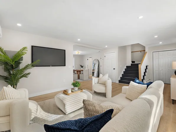 52 Clifford St, Roxbury, MA 02119