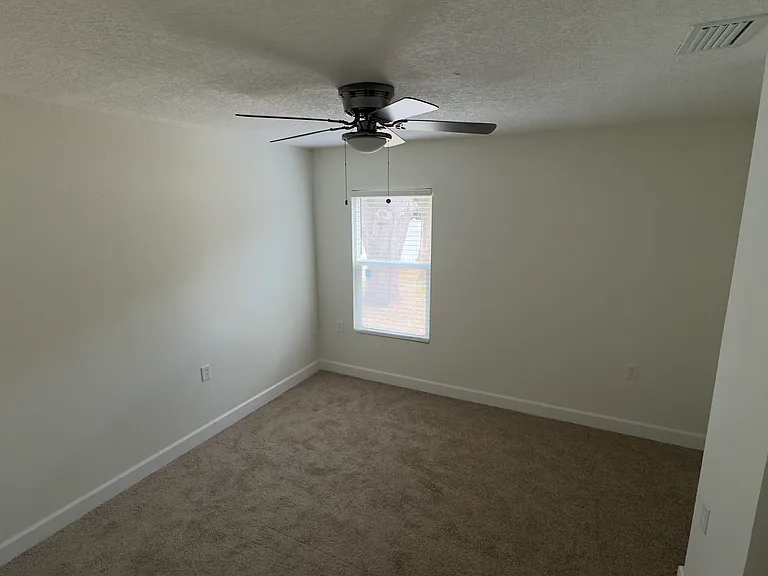 2223 W Harbor Dr S — Photo 9