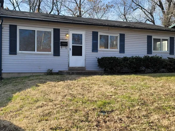 10509 Lord Dr, Saint Louis, MO 63136