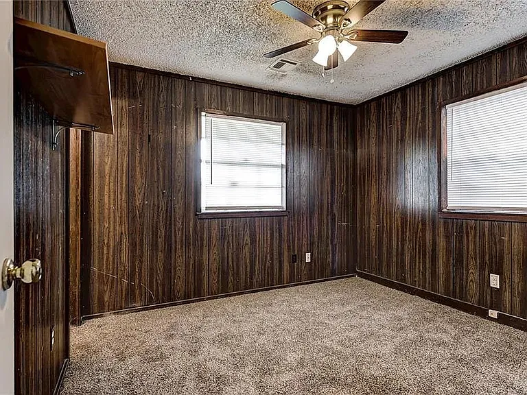 1317 McGregor Dr — Photo 14
