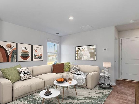 3rd image of 530 Sable Court