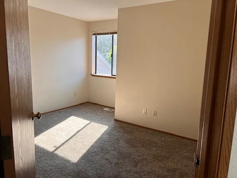 625 & 627 Shannon St — Photo 7
