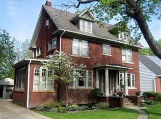 2654 Queenston Rd, Cleveland Heights, OH 44118