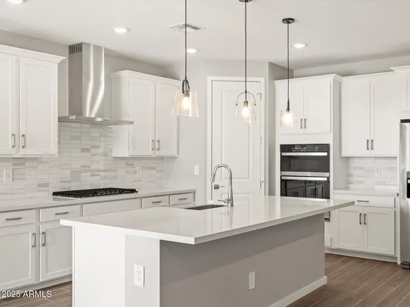 17635 W COLLEGE Drive, Goodyear, AZ 85395