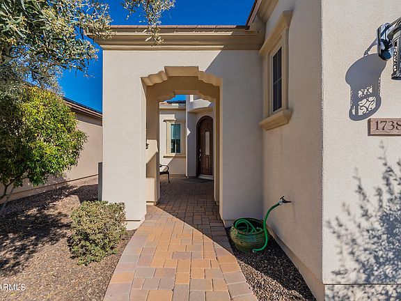 4th image of 1738 E MAYGRASS Lane