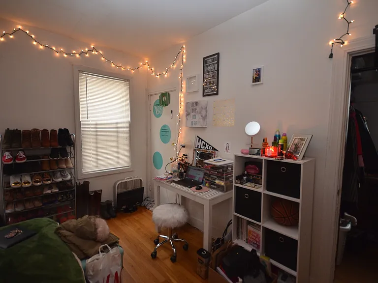 530 Cambridge St #4 — Photo 2