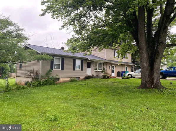 8827 Orndorff Rd, Thurmont, MD 21788