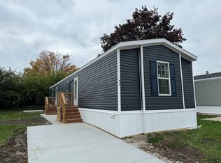 73 Suzanne Blvd #73, White Lake, MI 48386