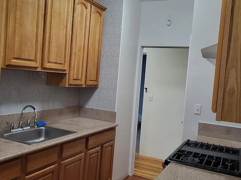 2235 Hearst Ave #7 — Photo 12