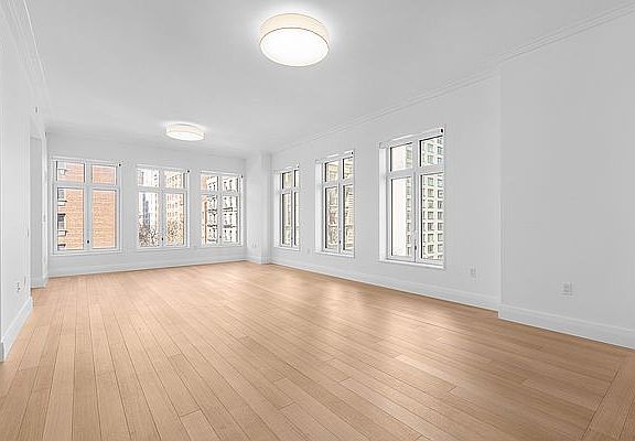 3rd image of 200 E 83rd St #6C