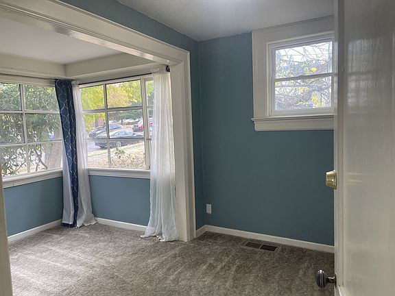 5th image of 371 S Mountain Ave #A