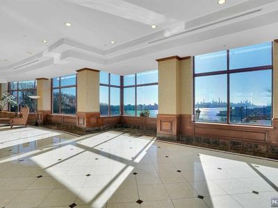 100 Old Palisade Rd APT 4005, Fort Lee, NJ, 07024