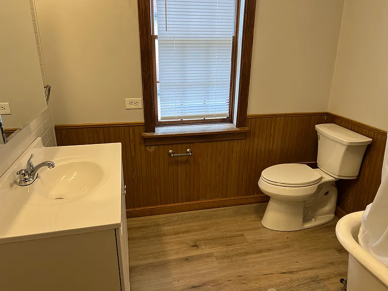 220 Locust Ave — Photo 15