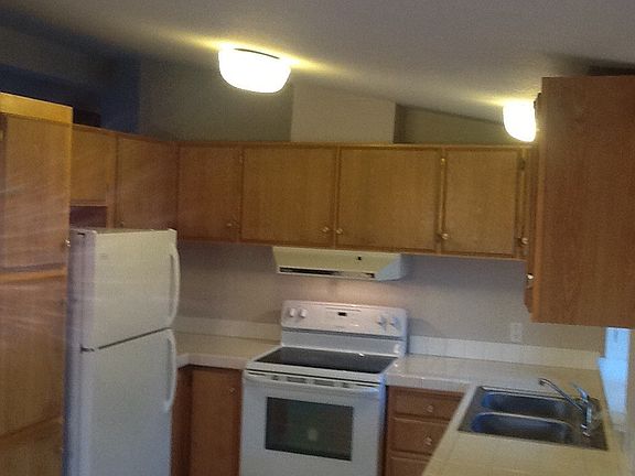 4th image of 5118 70th Ave E