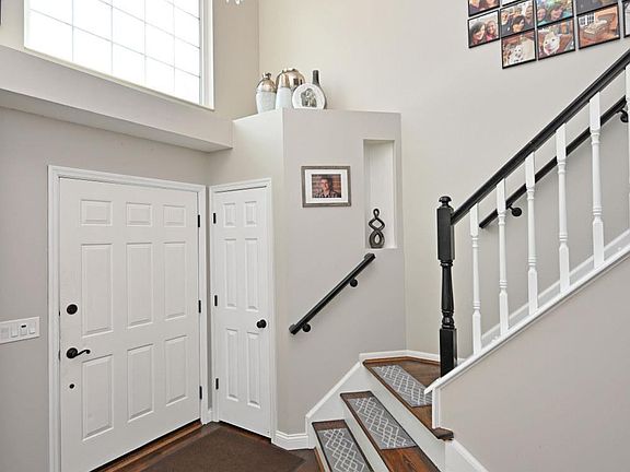 2nd image of 5851 Whitegate Ct