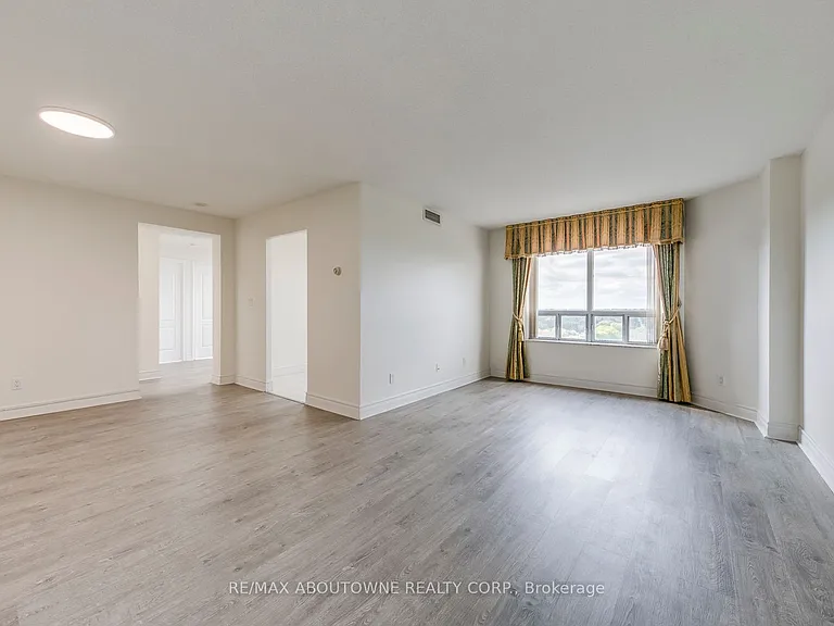 5418 Yonge St #1805 — Photo 5