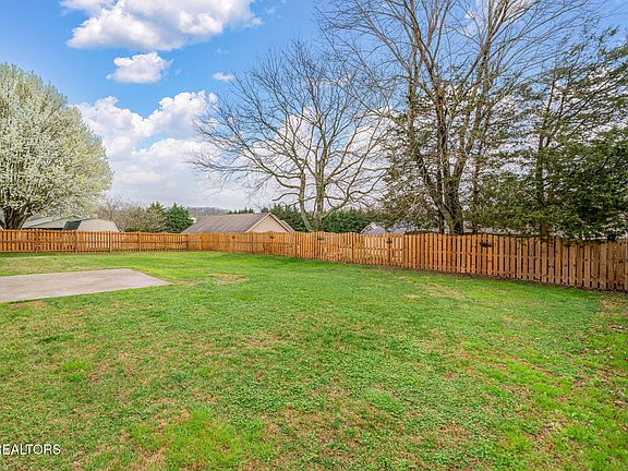 4th image of 6811 Saint Croix Ln