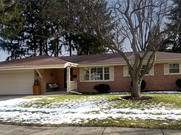 W61N884 Arbor DRIVE, Cedarburg, WI 53012