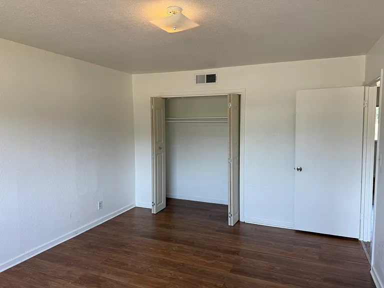 1313 Calaveras St #A — Photo 20