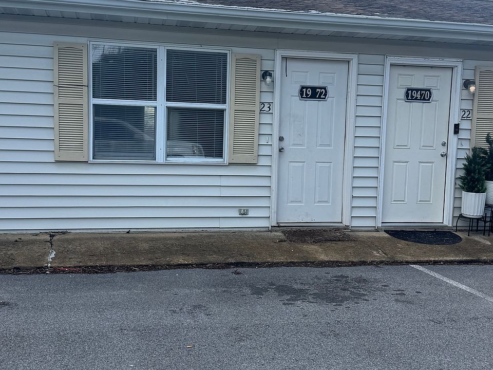 1st image of 19472 Manchester Dr
