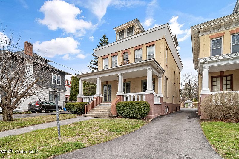 3rd image of 577 Western Avenue