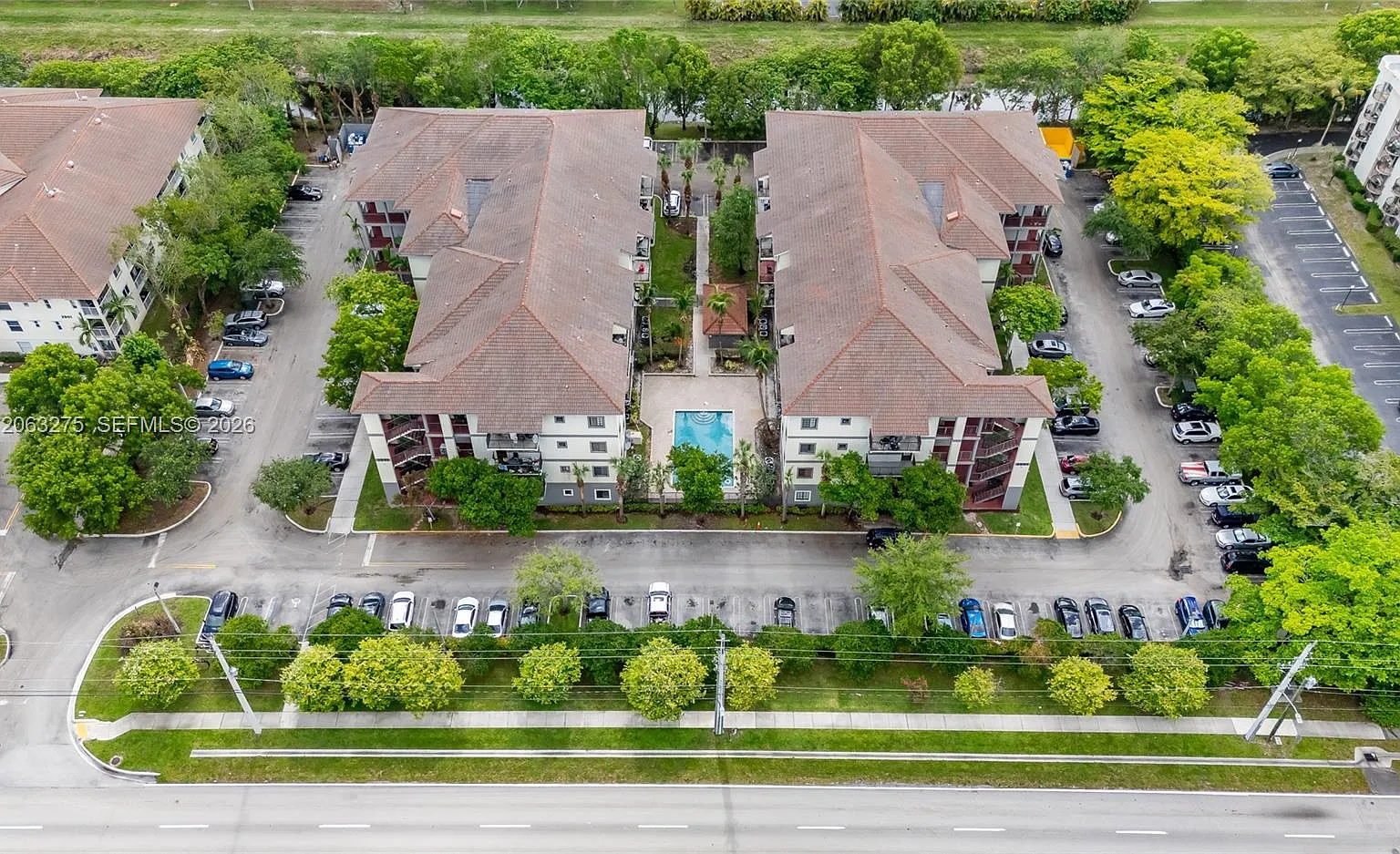 Riverside Villas At — Photo 1