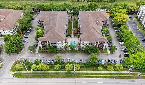 2851 Riverside Dr #207 Photo 1