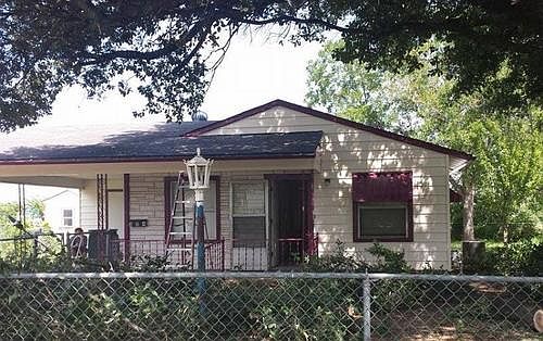 1st image of 804 Crockett Dr
