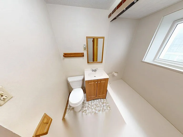 27 Princeton St #1 — Photo 24