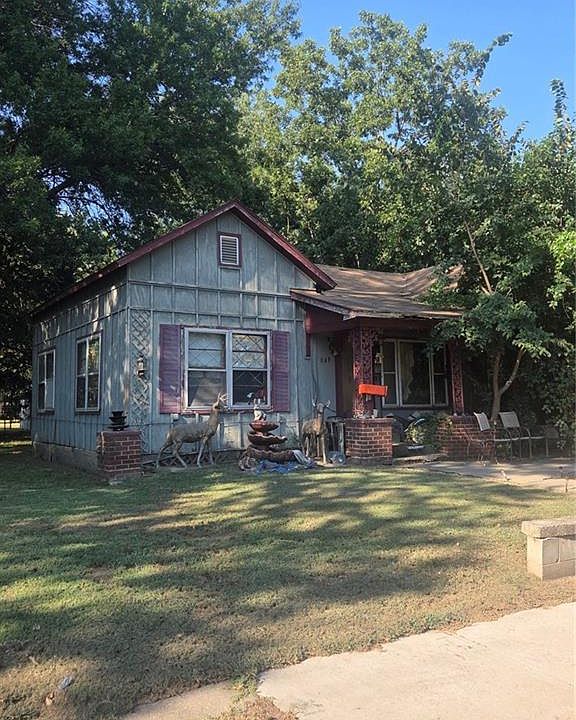 1st image of 649 E 20th St