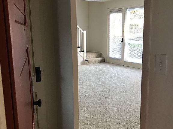 3rd image of 35 Pinto Ave