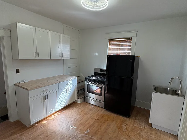 410 Northwest St — Photo 6
