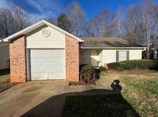 8 Swamp Fire Ct, Greenville, SC 29611