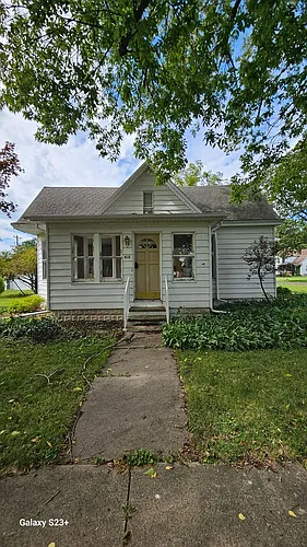 415 N Maple Ave Photo 1