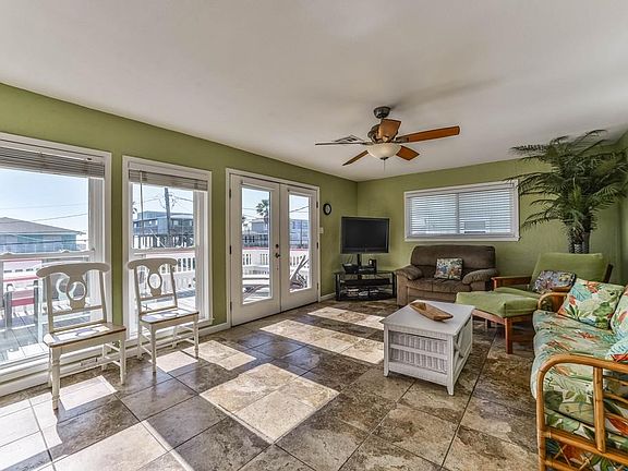 4th image of 16622 Jamaica Beach Rd