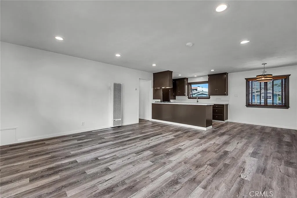 2 bed, 1050 sqft, $3,500 — Photo 4