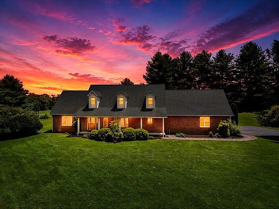 2nd image of 209 Phlegar Hill Rd NE